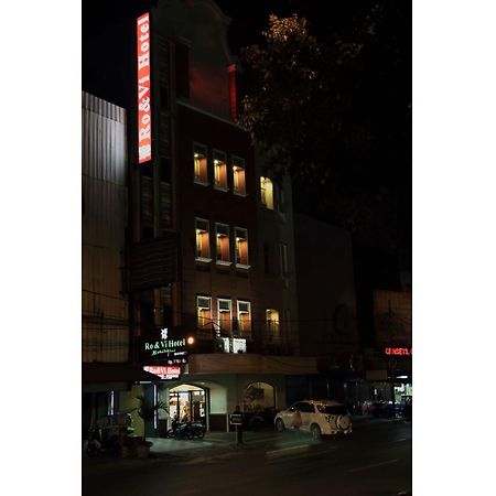 โรงแรมโรวี บูทิค จาการ์ตา ภายนอก รูปภาพ