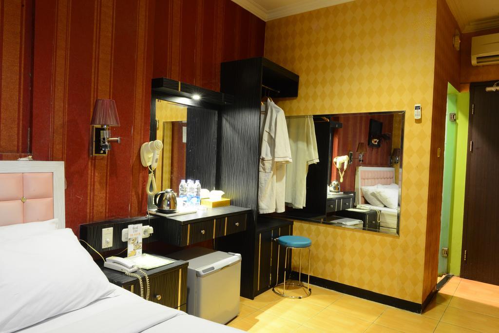 โรงแรมโรวี บูทิค จาการ์ตา ภายนอก รูปภาพ