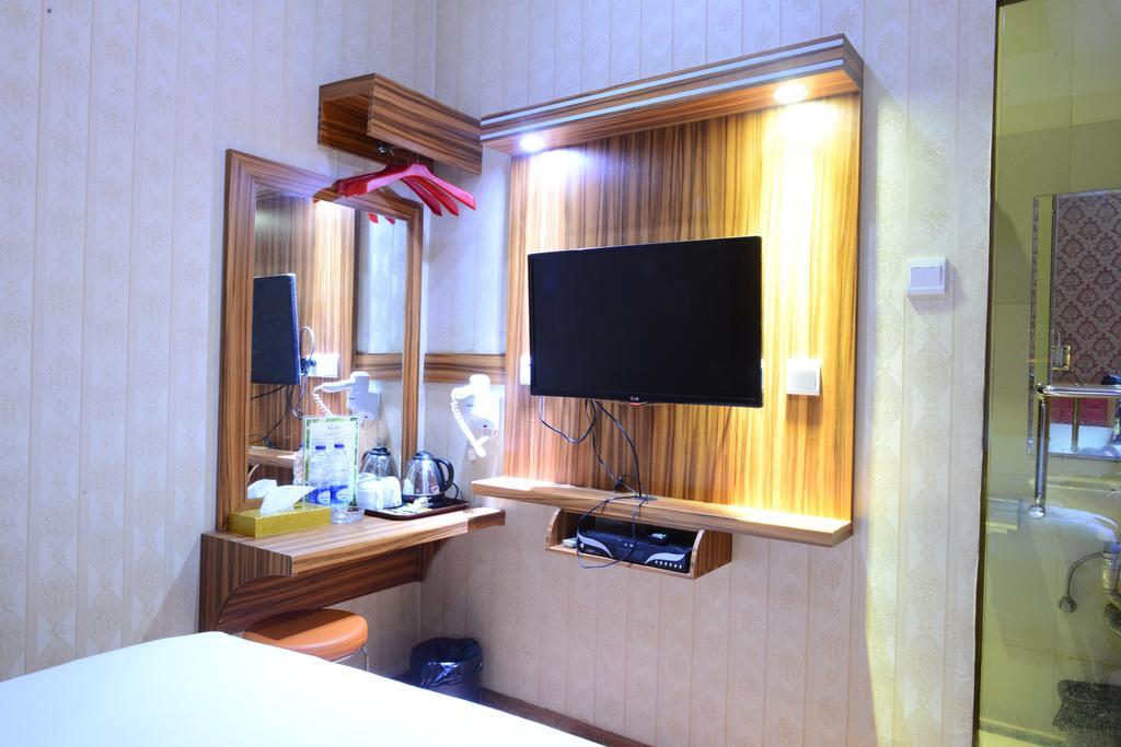 โรงแรมโรวี บูทิค จาการ์ตา ภายนอก รูปภาพ